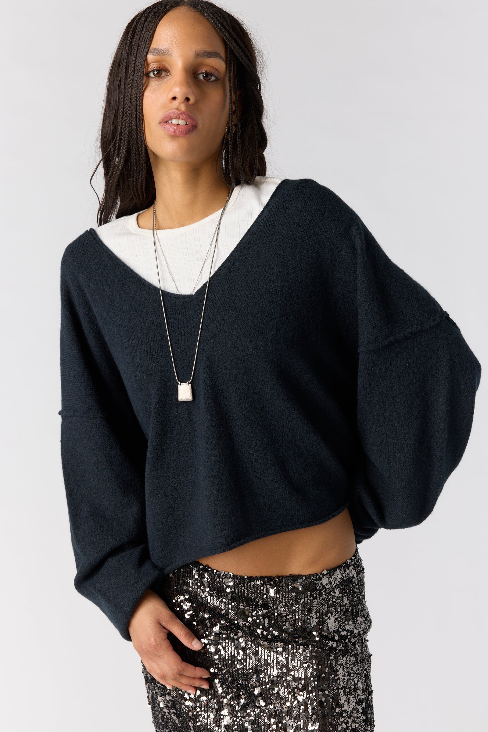See Me V-Neck Pullover | Black