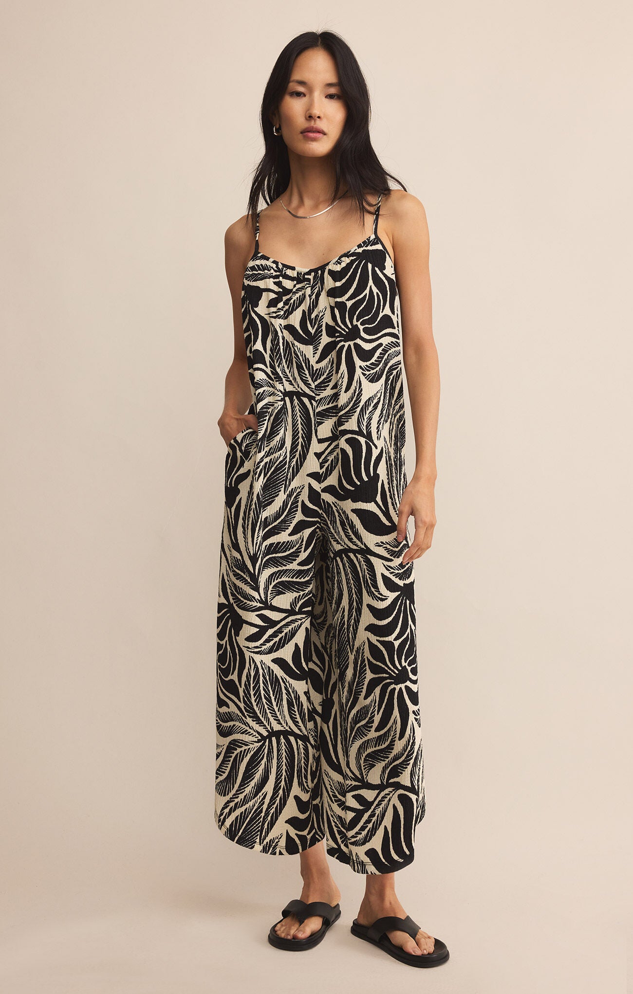 Flared Isla Leaf Jumpsuit | Black