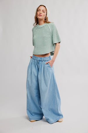 Amy Sweater Tee | Cameo Green