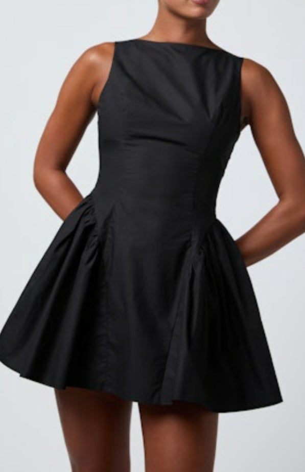 Romilly Poplin V Back Mini | Black