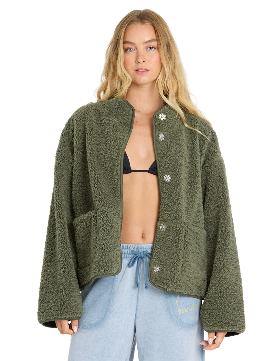 Camper Reversible Sherpa Jacket | Canteen