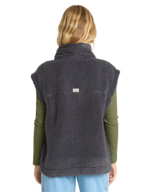Waver Sherpa Vest | Black Sands